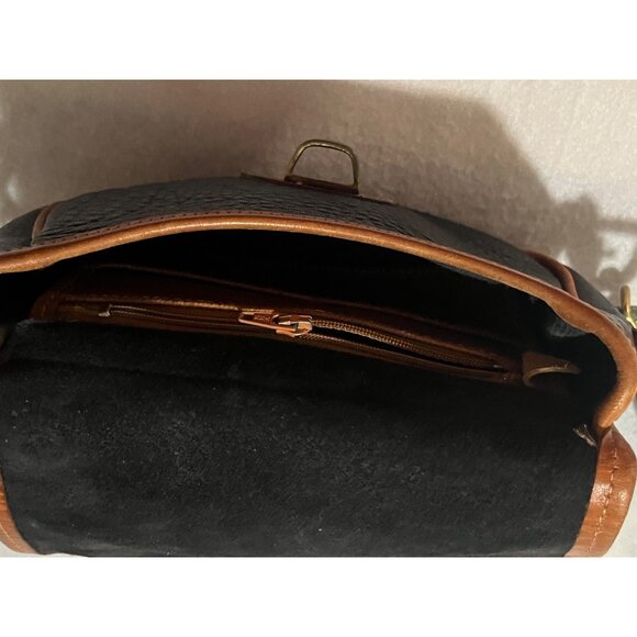 L.L. Bean Black Pebbled Leather Crossbody Bag With Adjustable Strap & Brass Hard - Picture 5 of 7